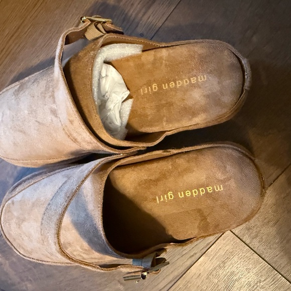 Madden Girl Tan Suede Clogs - Picture 2 of 4